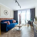 Na Debnikach - By Upstairs * كراكوفيا