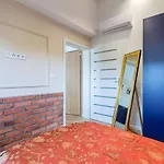 Na Debnikach - By Upstairs * كراكوفيا