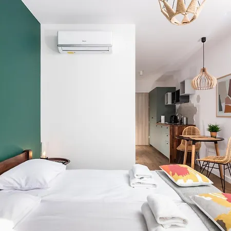 Na Debnikach - By Upstairs * Cracovia
