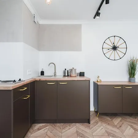 Na Debnikach - By Upstairs Cracovia