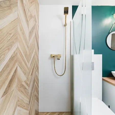 Lejlighed Na Debnikach - By Upstairs