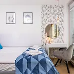 Na Debnikach - By Upstairs *