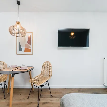 Apartment Na Debnikach - By Upstairs