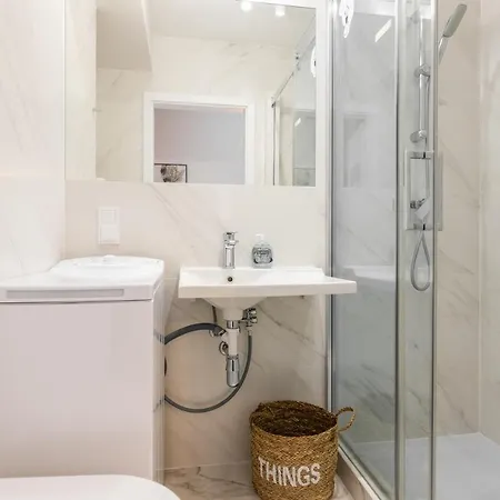 Na Debnikach - By Upstairs *