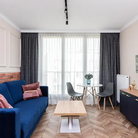 Na Debnikach - By Upstairs Apartment