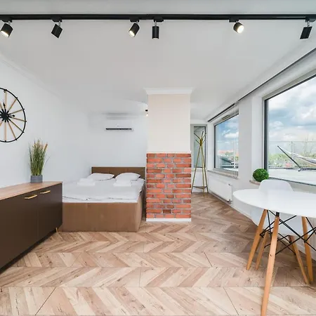 Na Debnikach - By Upstairs Apartment *