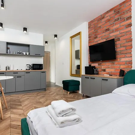 Na Debnikach - By Upstairs Apartment *