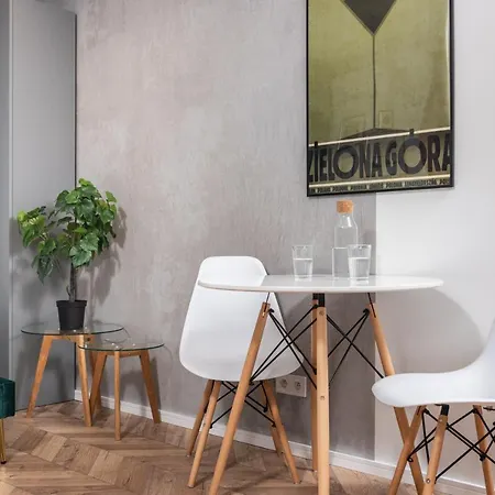 Na Debnikach - By Upstairs 克拉科夫