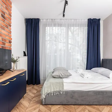 Na Debnikach - By Upstairs Apartment *
